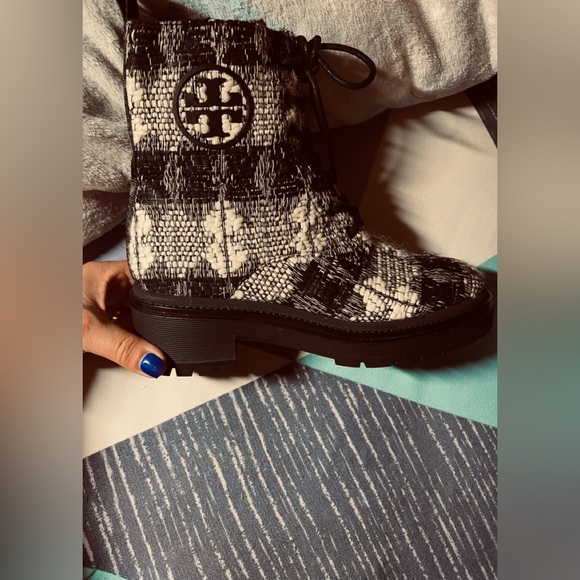 Tory Burch Miller notched sole ankle boot size 6.5 new without box - Picture 5 of 10